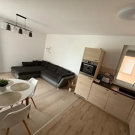 Galérius D Vízparti Appartement